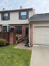 7120 Nottingham Ct in West Bloomfield, MI - Building Photo - Building Photo