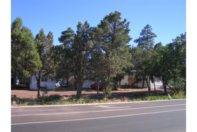 Aspen Meadows MHP in Show Low, AZ - Building Photo