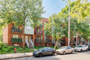 662 Desnoyers Rue in Montréal, QC - Building Photo