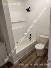 411 Rios St in Bakersfield, CA - Building Photo - Building Photo