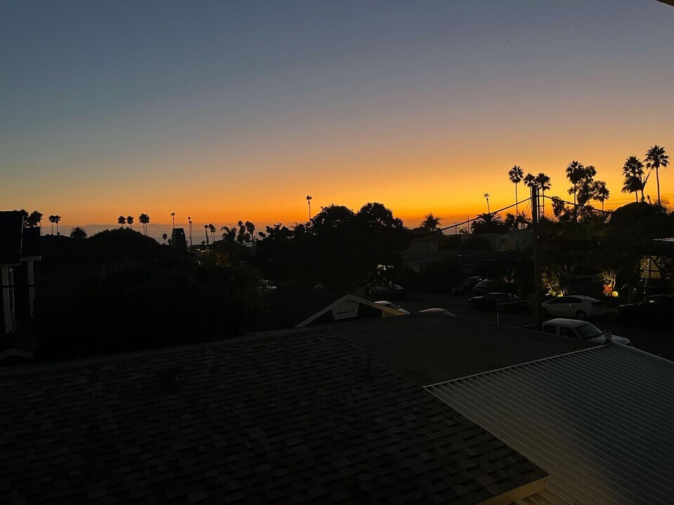 111 Avenida Aragon in San Clemente, CA - Building Photo