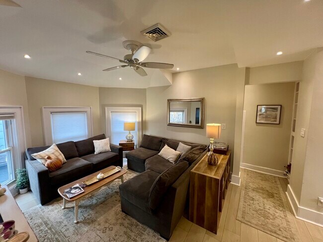 246 Washington Ave in La Grange, IL - Building Photo - Building Photo