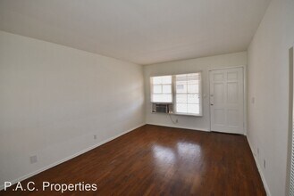 4658 Colfax Ave in Los Angeles, CA - Building Photo - Building Photo