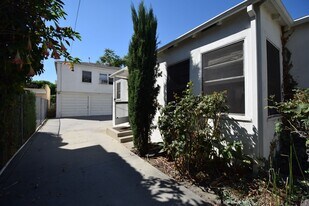 11022 Otsego St, Unit 11024.5 in Los Angeles, CA - Building Photo