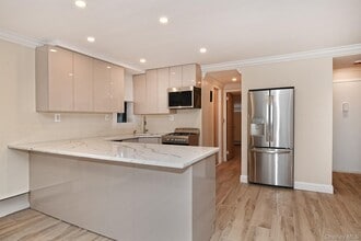 80 Lincoln Ave in Hempstead, NY - Building Photo - Building Photo