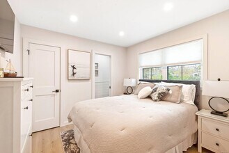 104 W Tiana Rd in Hampton Bays, NY - Building Photo - Building Photo