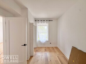 618 W Patterson Ave, Unit 2E in Chicago, IL - Building Photo - Building Photo