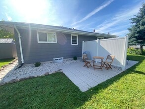 968 Grove St in Menasha, WI - Building Photo - Building Photo