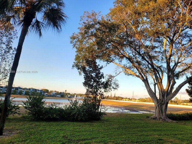 4832 Esedra Ct in Greenacres, FL - Foto de edificio - Building Photo