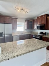 1368 Waterway Cove Dr in Wellington, FL - Building Photo - Building Photo