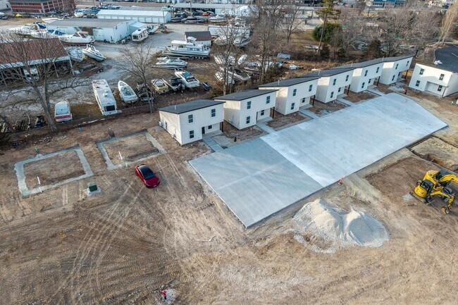 5825 Lions Rd in Osage Beach, MO - Building Photo - Building Photo