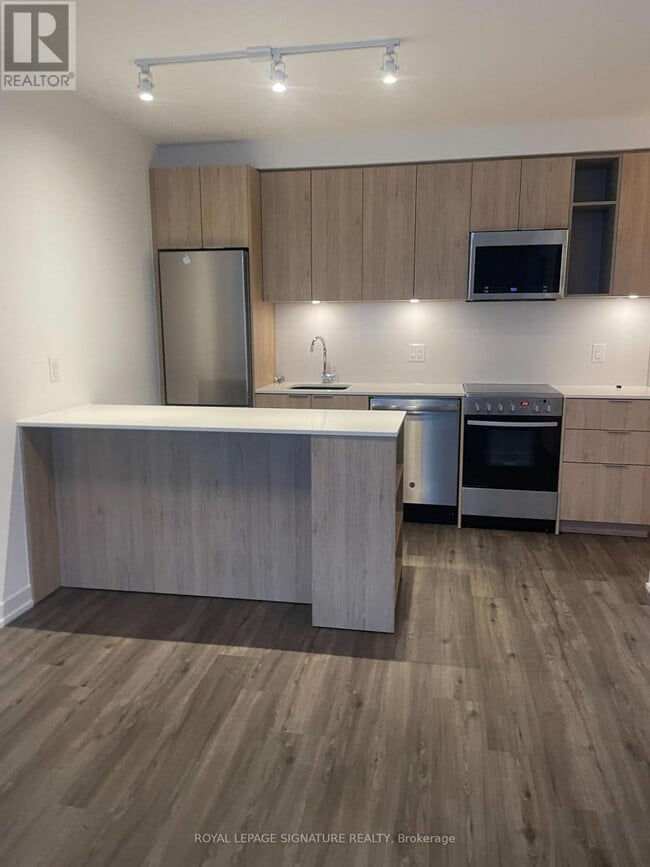 25 Nicholas Ave in Toronto, ON - Building Photo - Building Photo