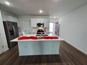 3727 King Hill Dr in Haines City, FL - Building Photo - Building Photo