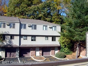 Spring Ridge in Danbury, CT - Building Photo - Interior Photo