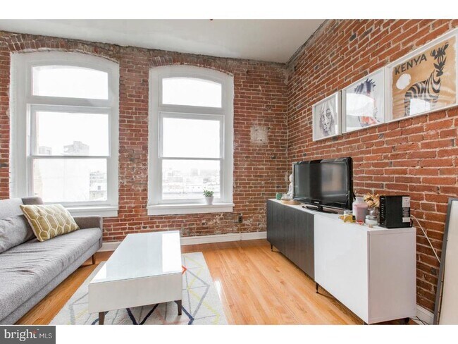 1010 Race St in Philadelphia, PA - Building Photo - Building Photo