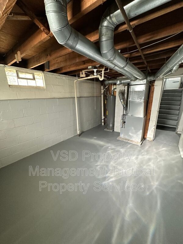 21516 Watson Rd in Maple Heights, OH - Building Photo - Building Photo