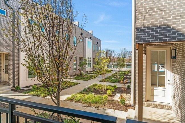 310 Cedar St in Lebanon, TN - Building Photo - Building Photo