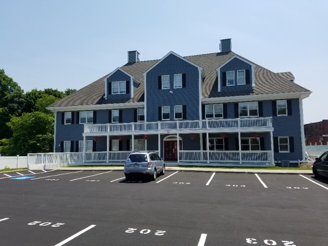 59 Pearl St, Unit 101 in Middleboro, MA - Building Photo - Building Photo