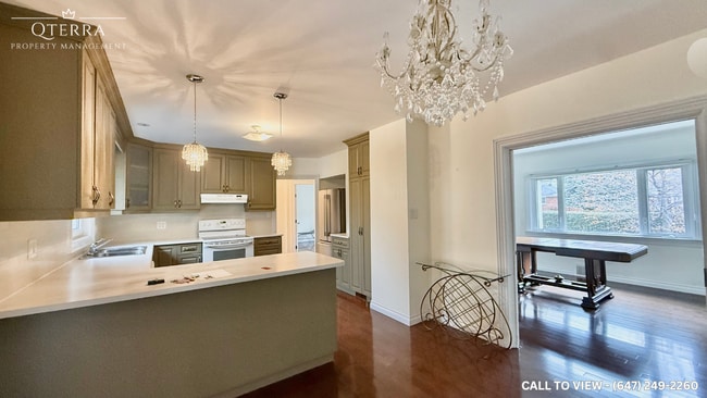 7 Joymar Dr in Mississauga, ON - Building Photo - Building Photo