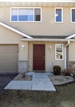 6960 91st St NE in Monticello, MN - Building Photo - Building Photo