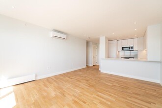 1422 Columbia Rd, Unit #16G in Boston, MA - Building Photo - Building Photo