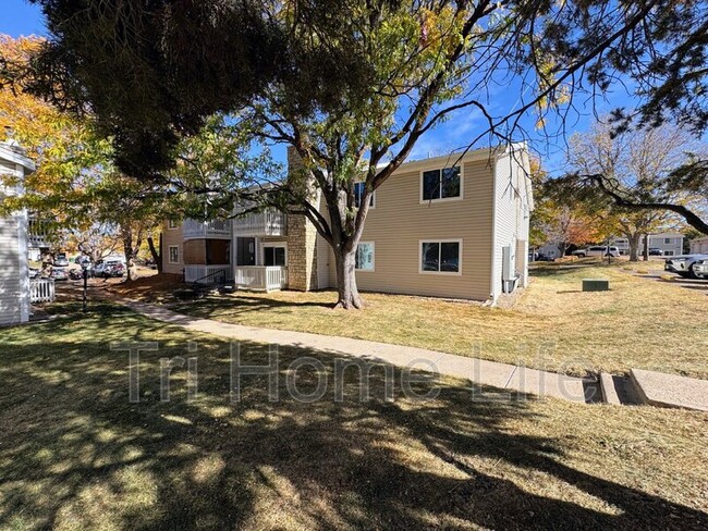 14162 E Colorado Dr in Aurora, CO - Building Photo - Building Photo