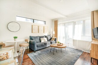 809 9th Ave in New York, NY - Building Photo - Building Photo