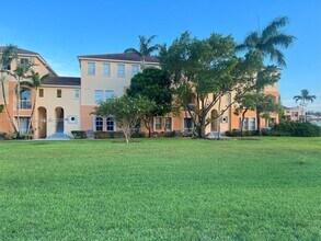 10242 NW 7th St, Unit 206 in Miami, FL - Building Photo - Building Photo