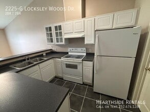 2225 Locksley Woods Dr in Greenville, NC - Building Photo - Building Photo