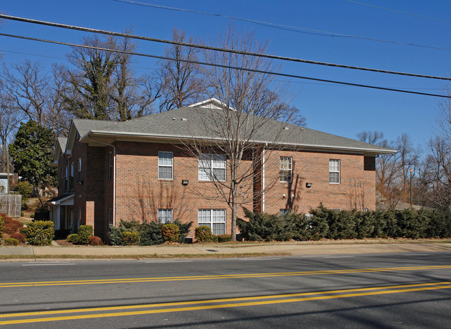 2102 Spring Garden St in Greensboro, NC - Building Photo - Building Photo