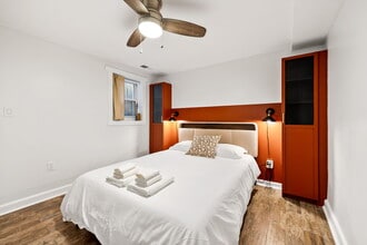 111 S Wolfe St, Unit 1 in Baltimore, MD - Foto de edificio - Building Photo