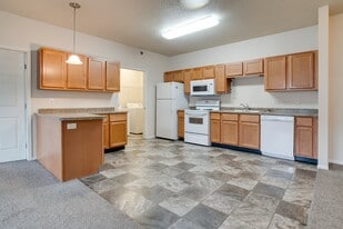 Boulder Ridge Apartments in Fargo, ND - Building Photo