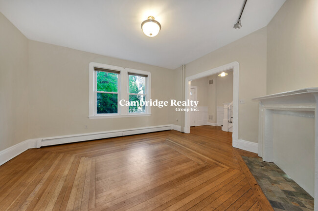 5 Murdock Ter, Unit A