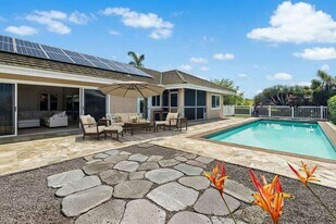 75-5608-5608 Hienaloli Rd in Kailua Kona, HI - Building Photo