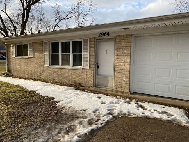 2964 Mansueto Dr in Stevensville, MI - Building Photo - Building Photo
