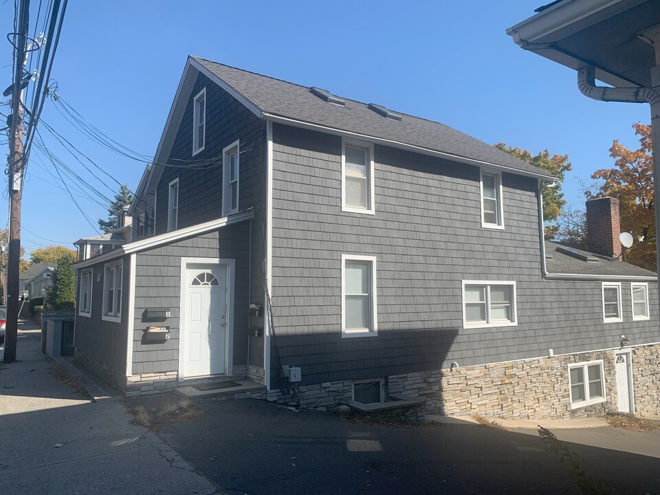 91 Saugatuck Ave, Unit #2 in Westport, CT - Building Photo