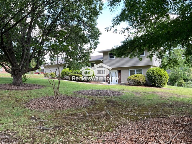 property at 245 Enwood Dr