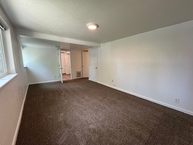 3004 Kinney Loop in Eugene, OR - Building Photo - Building Photo