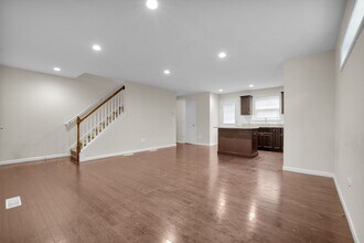 323 Central Park Ave in Bethlehem, PA - Building Photo - Building Photo