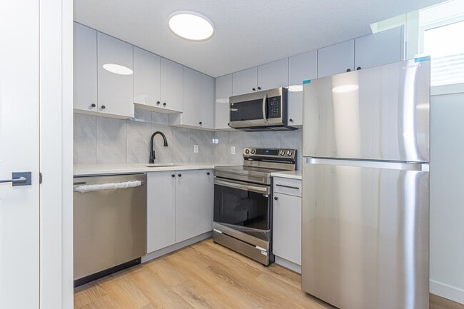 property at 14914-14109 109 Ave