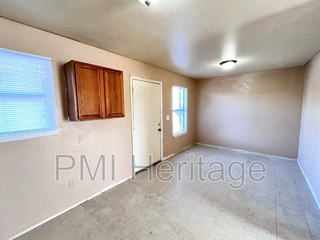 813 E Huntsville Ave in Springdale, AR - Building Photo - Building Photo