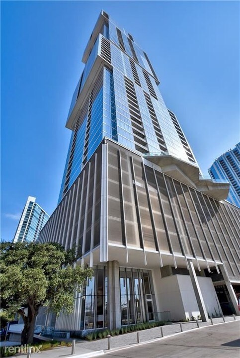 301 West Ave-Unit -Apt 2302 in Austin, TX - Building Photo