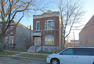 2347 W Maypole Ave Apartments