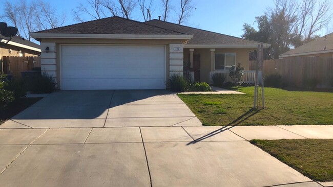 property at 470 Waverly Dr