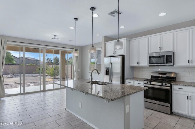 property at 19566 N Crestview Ln