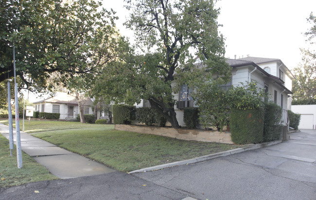 4142-4152 Cahuenga Blvd in North Hollywood, CA - Foto de edificio - Building Photo