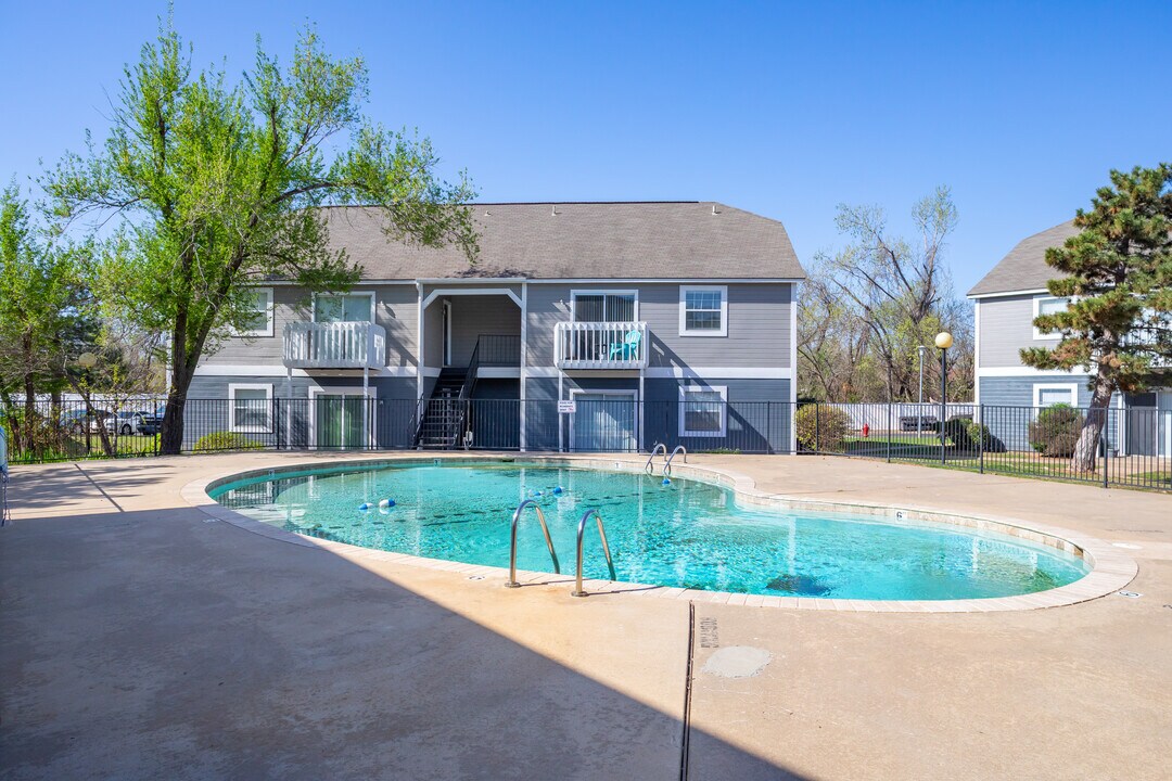 The Concord At Orchard in Midwest City, OK - Building Photo