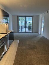 31 SE 6th St, Unit 404 in Miami, FL - Foto de edificio - Building Photo