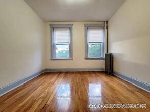 360 Riverway in Boston, MA - Building Photo - Building Photo