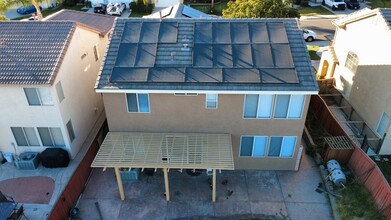 8842 Flintridge Ln in Corona, CA - Foto de edificio - Building Photo